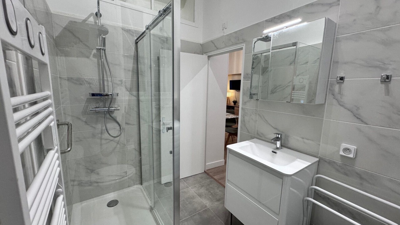 Photo of Bathroom in Quartier du Port