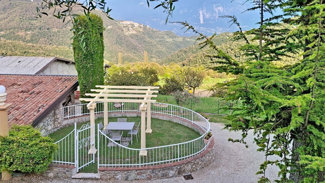 Photo of Others in Voiandes