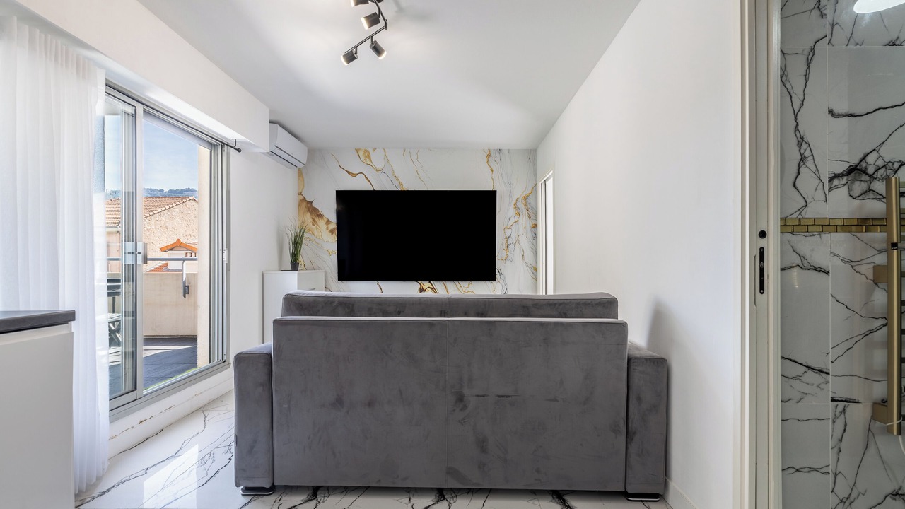 Photo of Livingroom in Prado - Republique