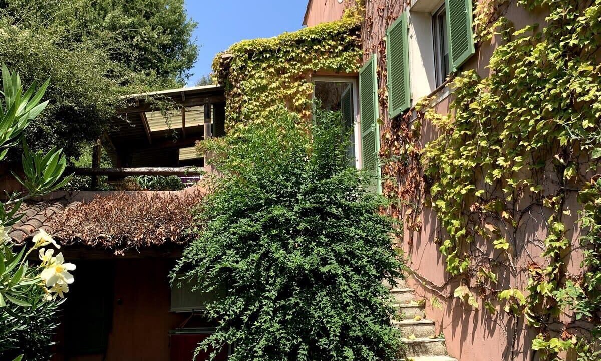Photo of Patio Balcony in Tourrette-Levens