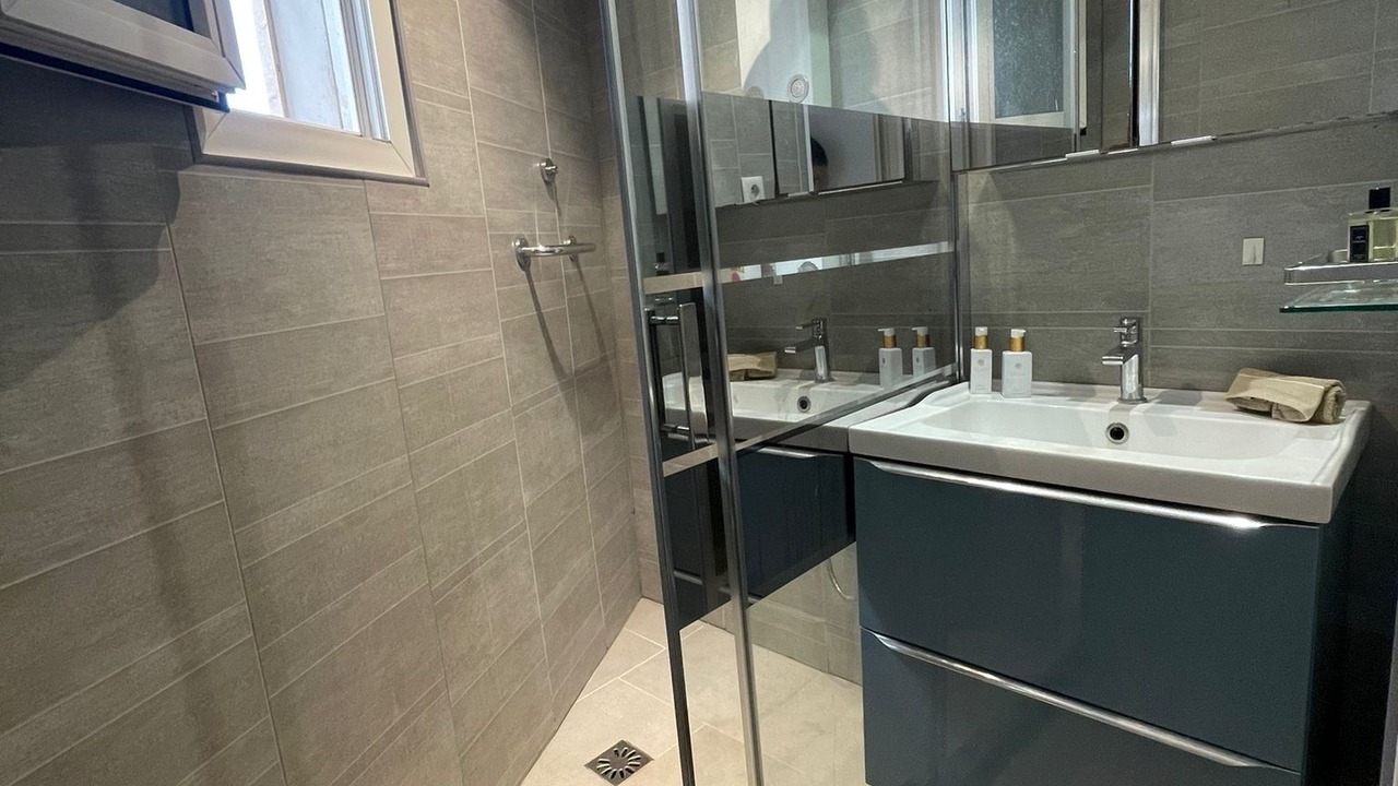 Photo of Bathroom in Cannes La Bocca