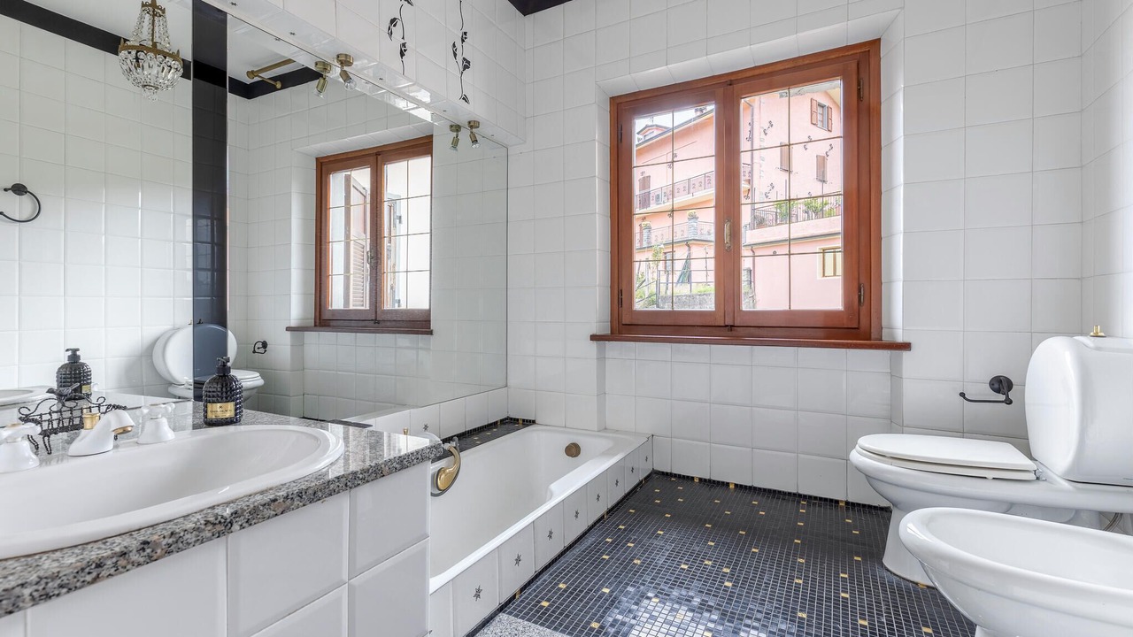 Photo of Bathroom in Fivizzano