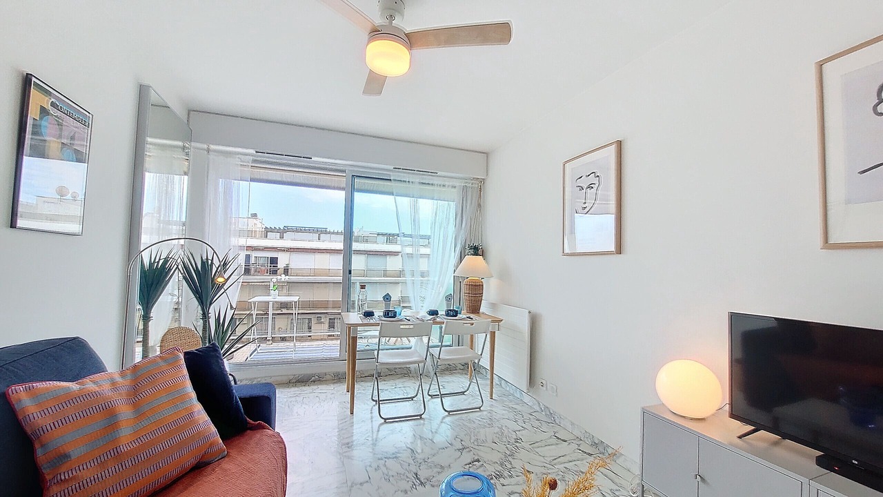 Photo of Livingroom in Les Baumettes