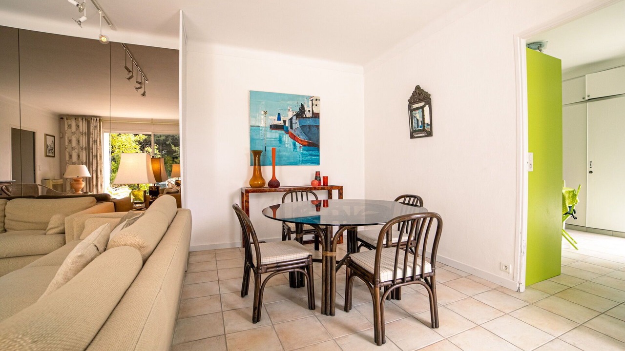 Photo of Bedroom in Riou - Petit Juas - Av de Grasse
