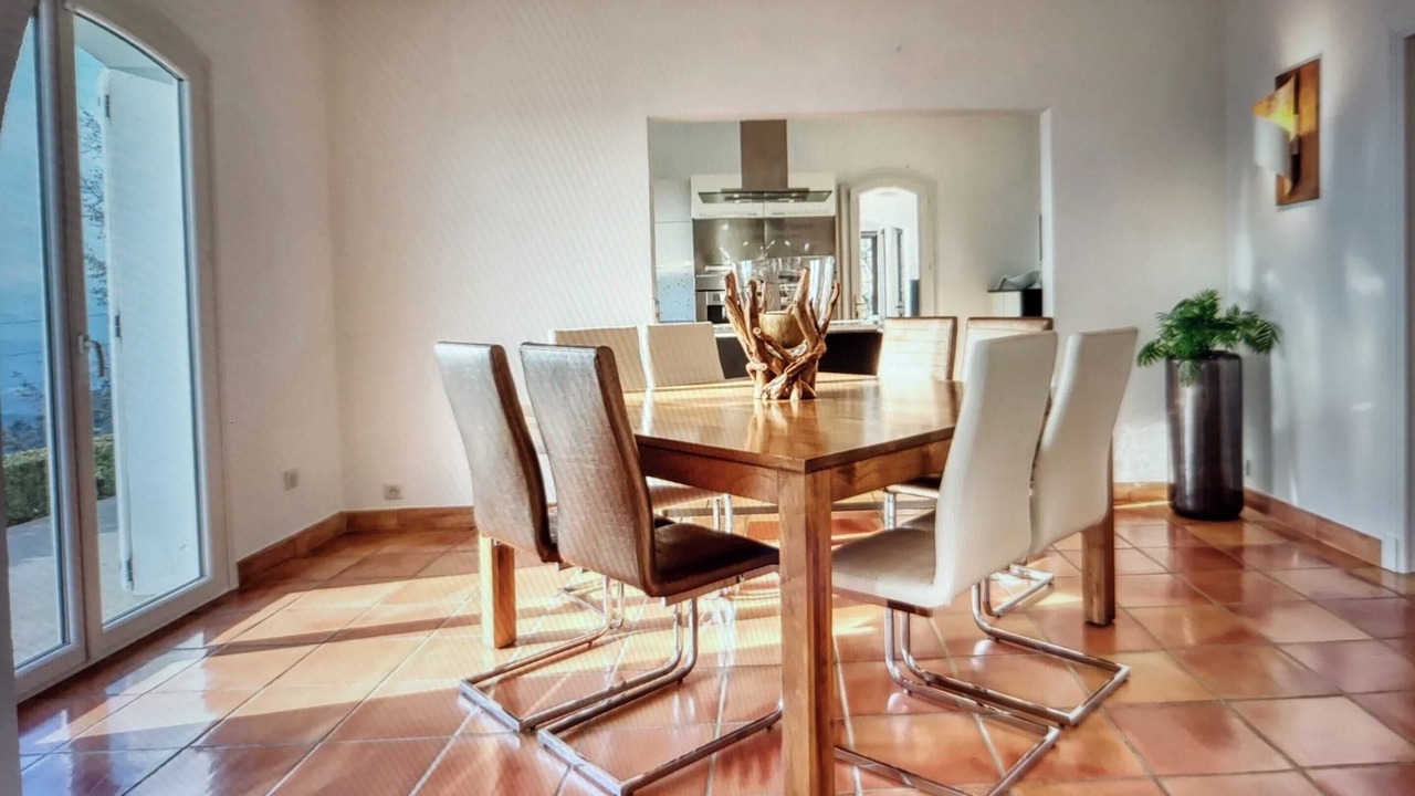 Photo of Livingroom in Aspremont