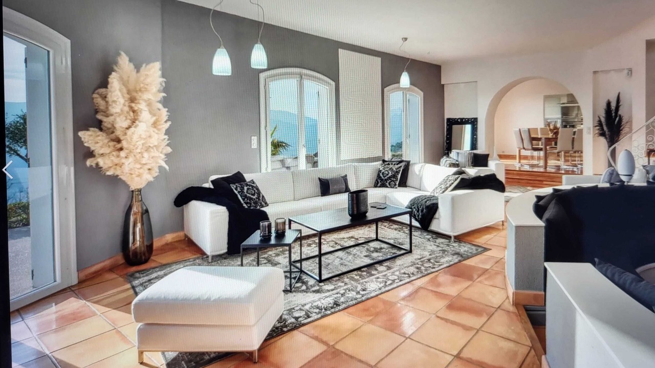 Photo of Livingroom in Aspremont