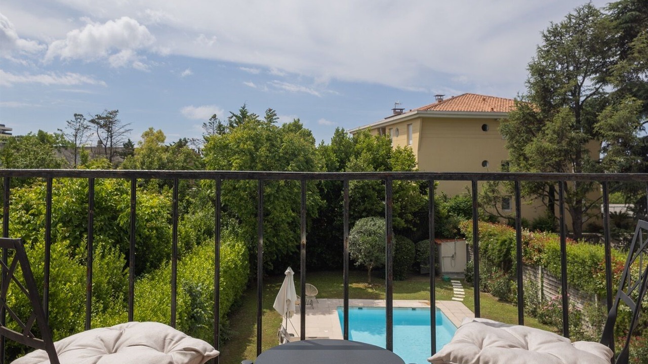 Photo of Patio Balcony in California - Pezou
