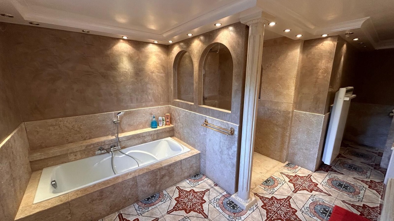Photo of Bathroom in Speracedes