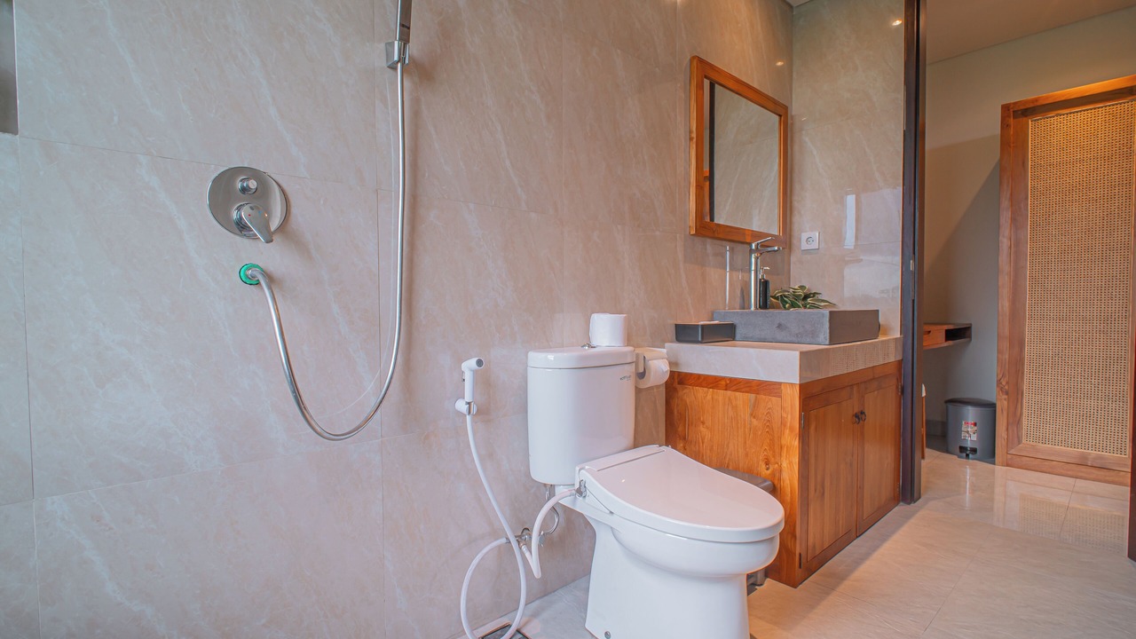 Photo of Bathroom in Kedewatan