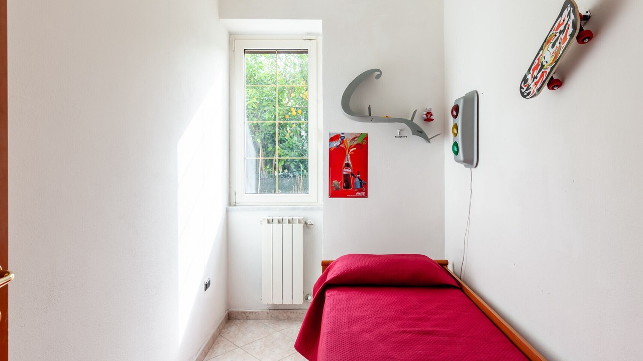 Photo of Bedroom in Massa