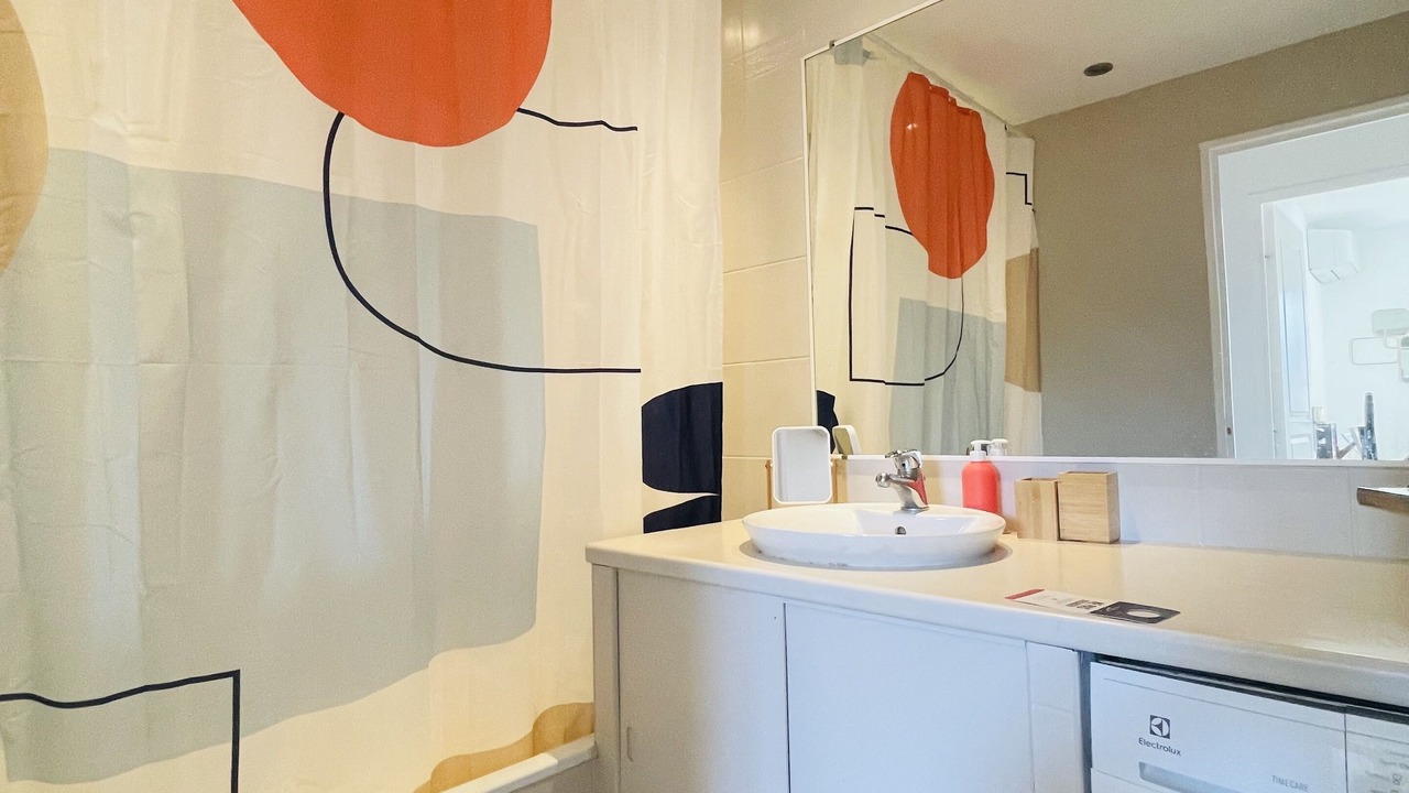 Photo of Bathroom in Saint Pierre de Feric