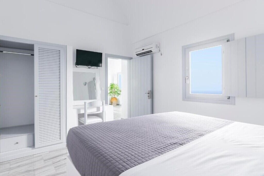 Photo of Bedroom in Firostefani