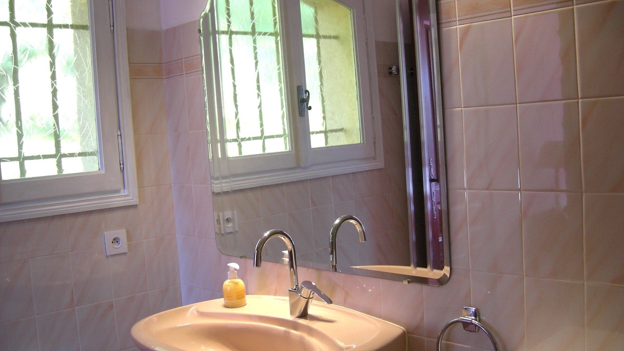 Photo of Bathroom in Speracedes