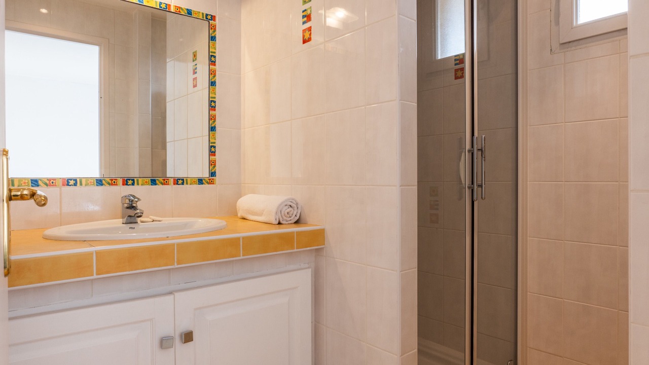 Photo of Bathroom in Prado - Republique