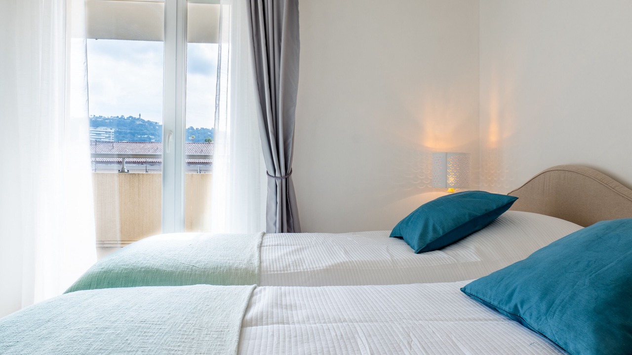 Photo of Bedroom in Prado - Republique
