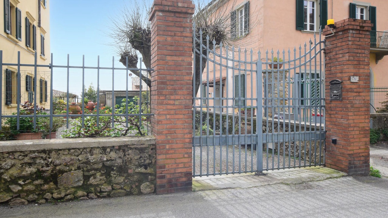 Photo of Others in Volterra