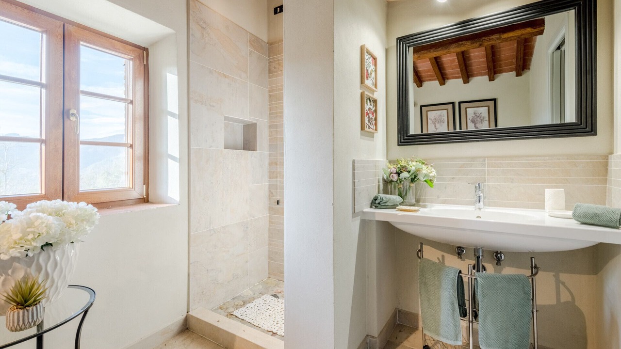Photo of Bathroom in Villabuona