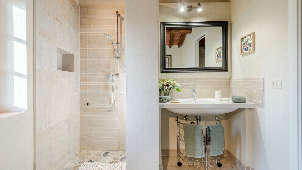 Photo of Bathroom in Villabuona