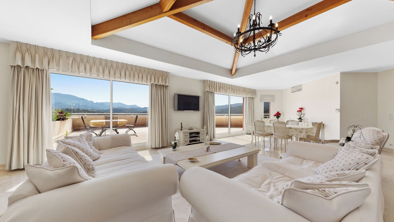 Photo of Livingroom in Mandelieu-La-Napoule