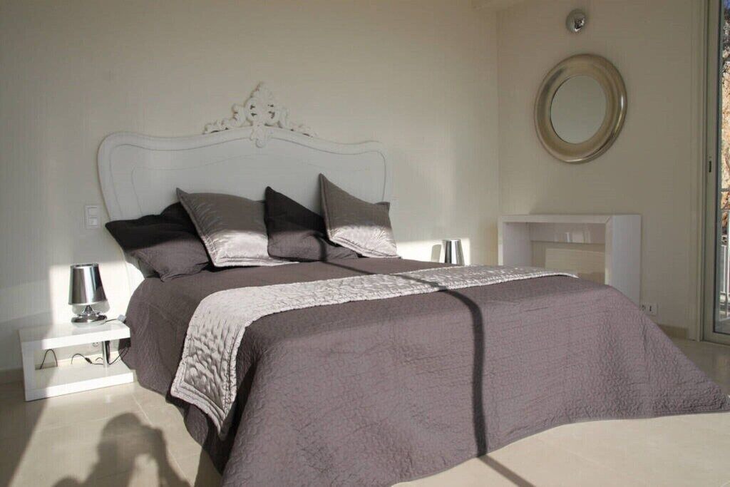Photo of Bedroom in Gairaut