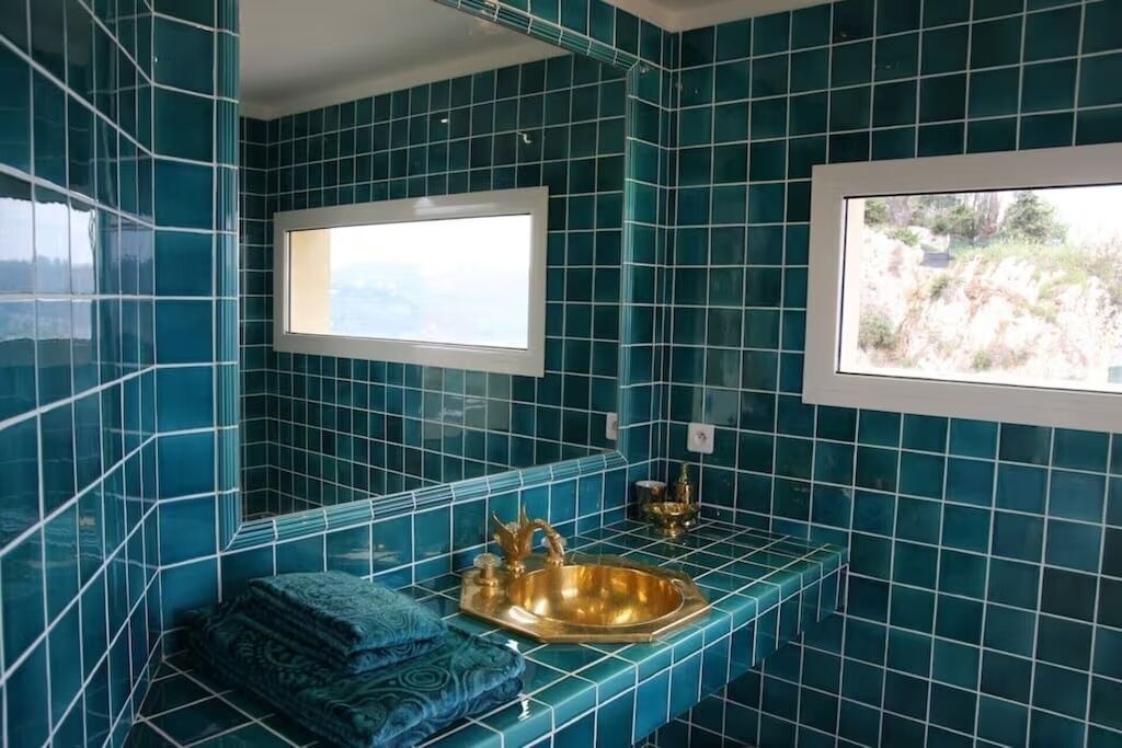 Photo of Bathroom in Gairaut