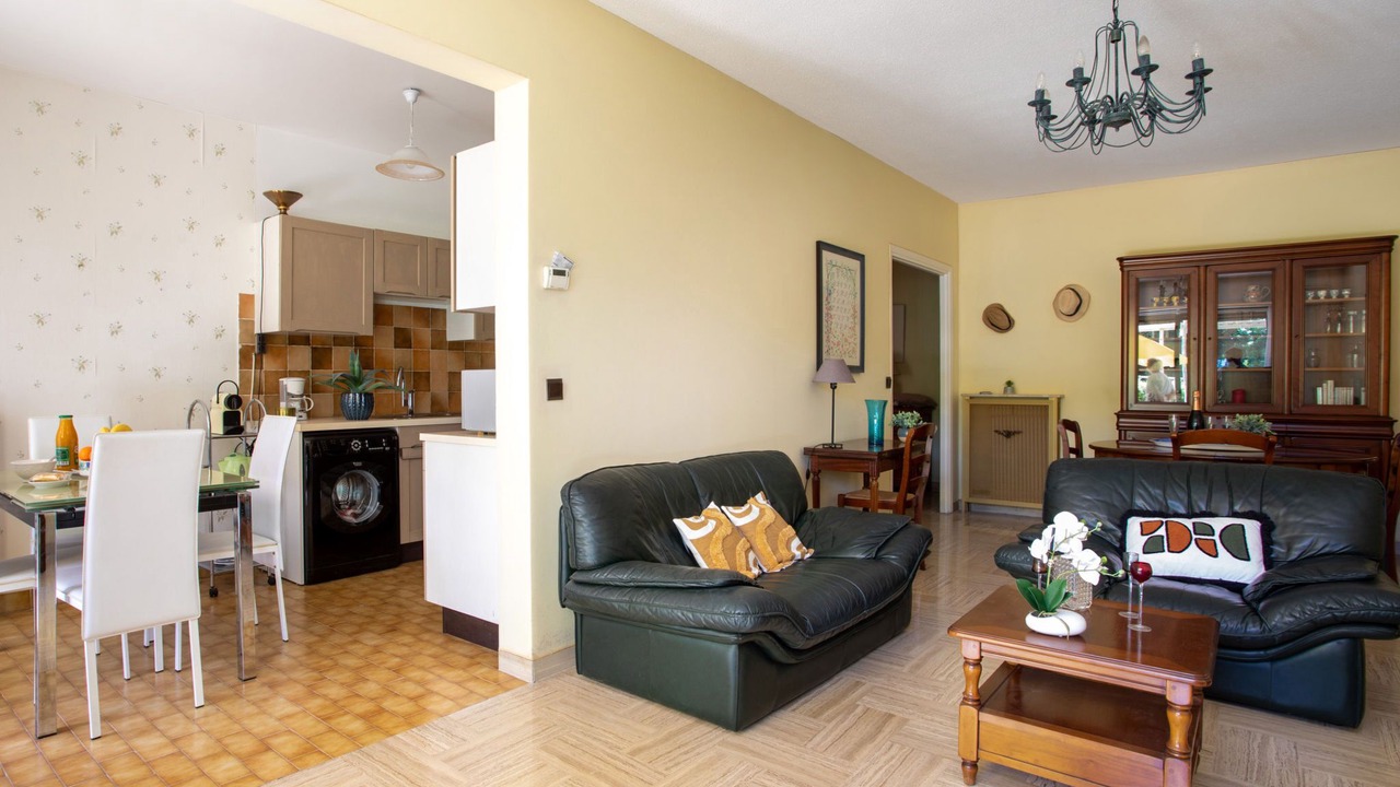 Photo of Bedroom in Villeneuve Loubet Beach