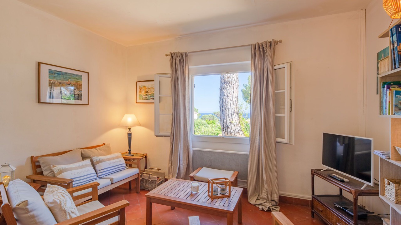 Photo of Livingroom in Plage de la Garonnette