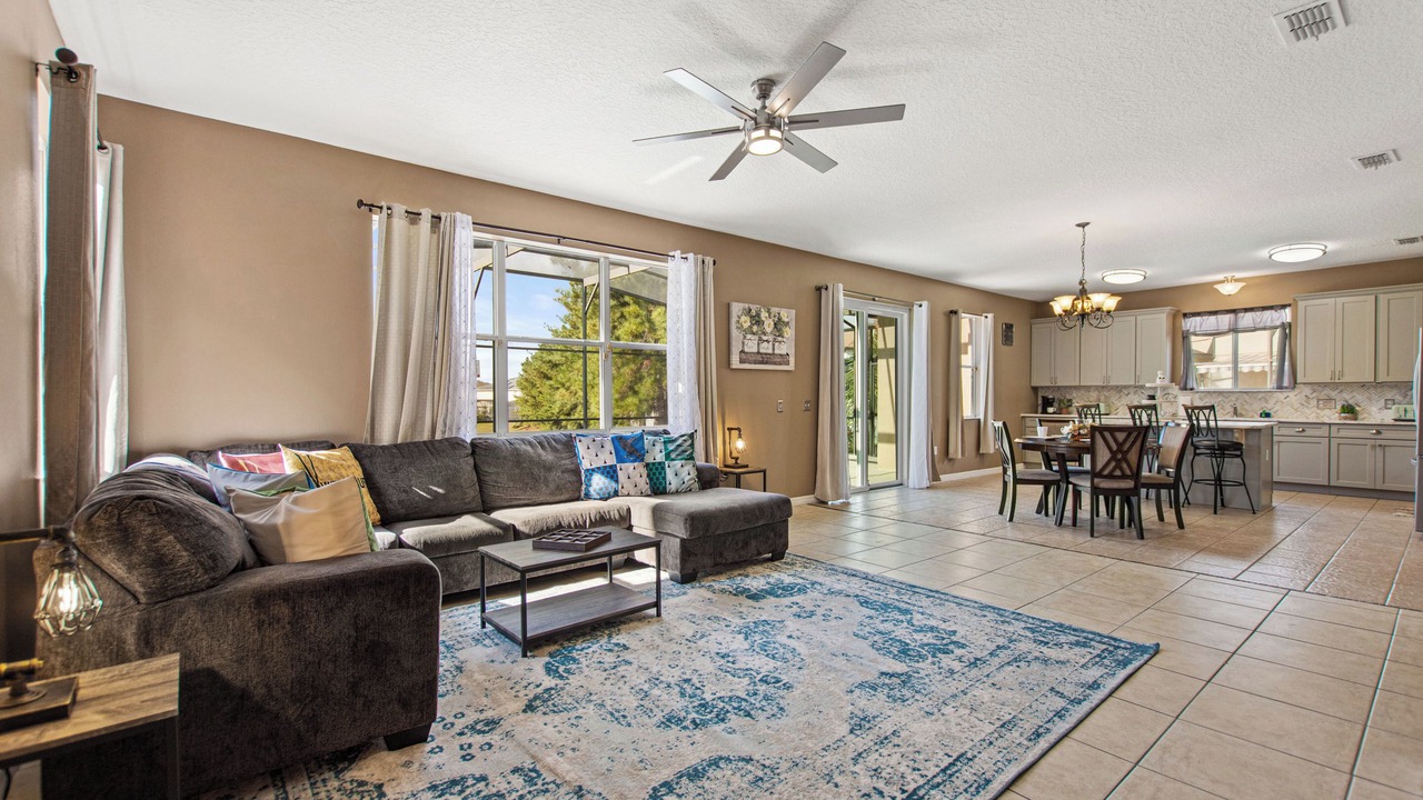 Photo of Livingroom in Briargrove
