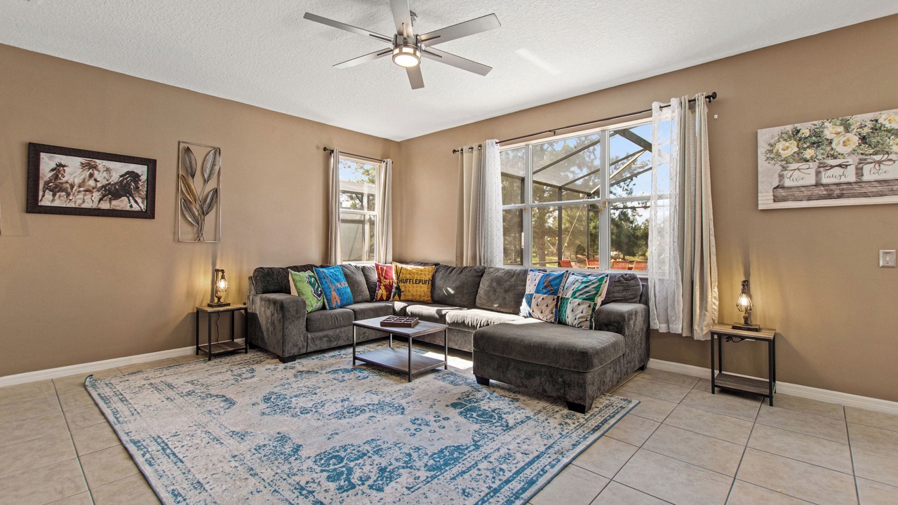 Photo of Livingroom in Briargrove