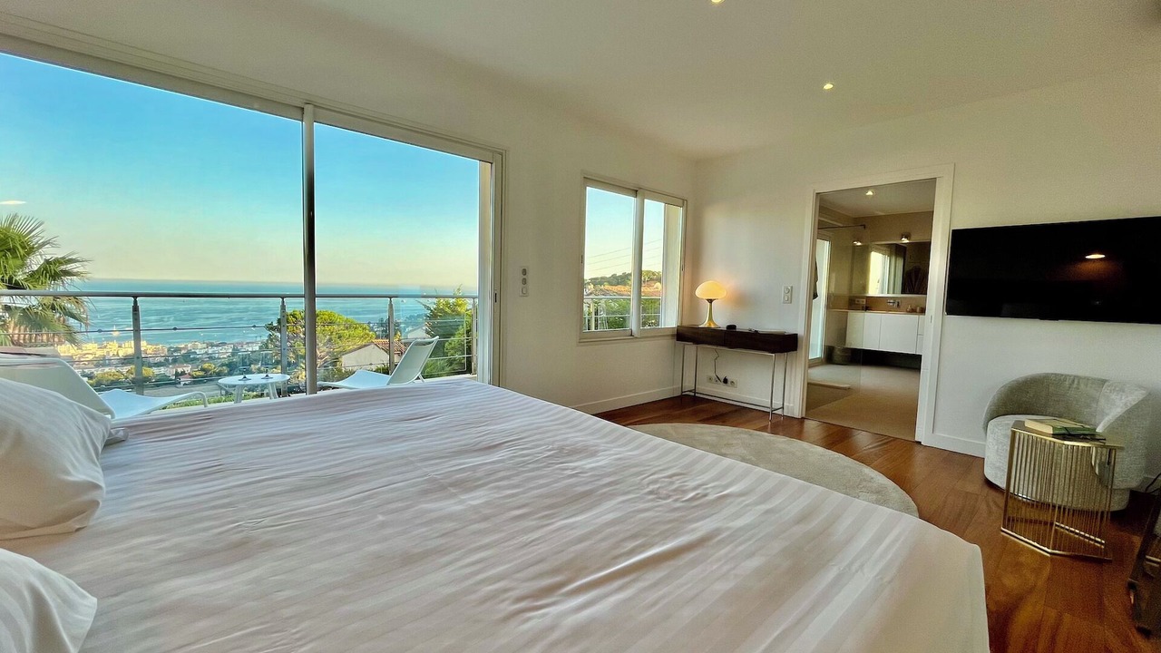 Photo of Bedroom in Golfe Juan
