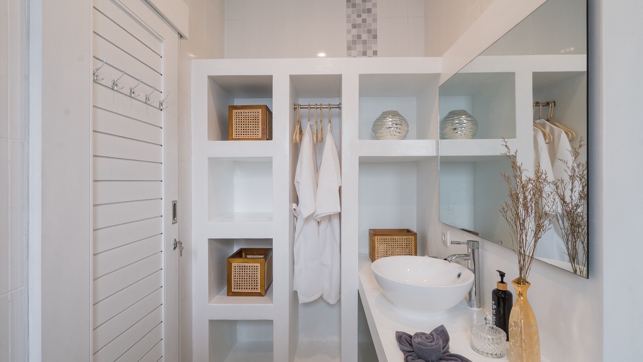 Photo of Bathroom in Sunset Road