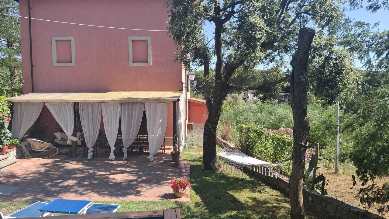 Photo of Patio Balcony in Villabuona