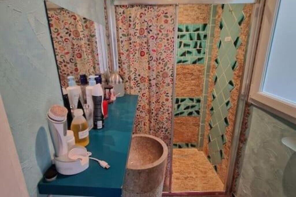 Photo of Bathroom in Vernier