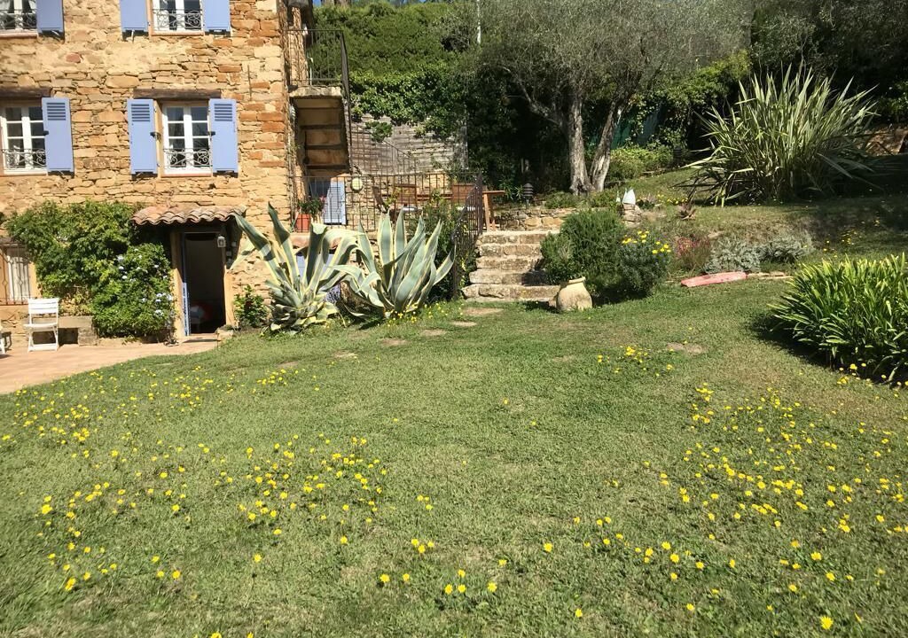 Photo of Outdoor in Contes