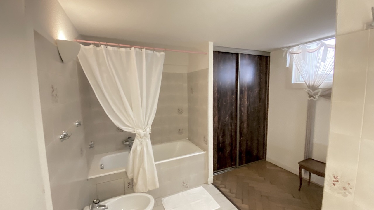 Photo of Bathroom in Cannes