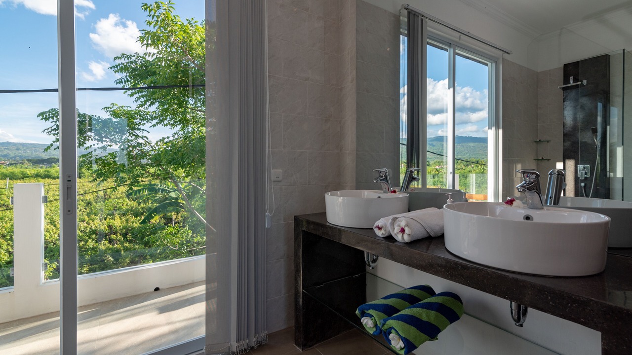 Photo of Bathroom in Dencarik