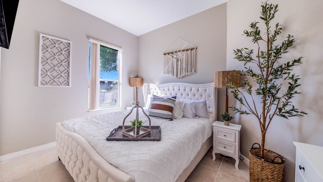 Photo of Bedroom in Ridgewood Lakes