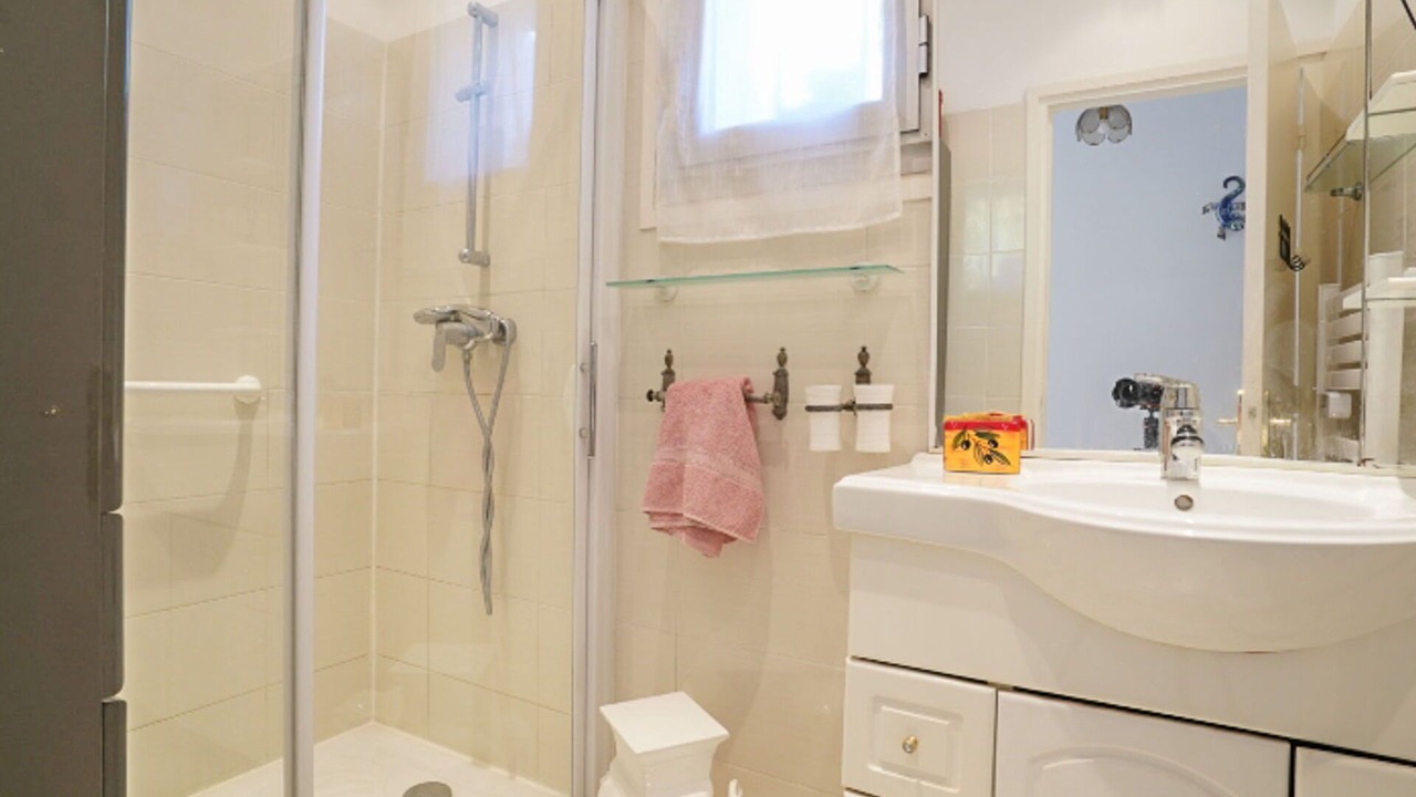 Photo of Bathroom in Mouans-Sartoux