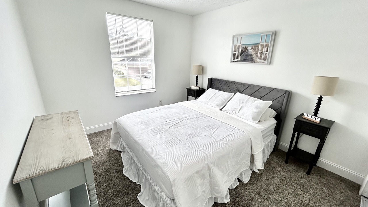 Photo of Bedroom in Buena Ventura Lakes