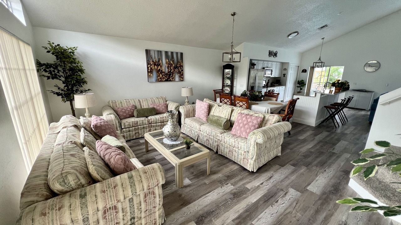 Photo of Livingroom in Buena Ventura Lakes