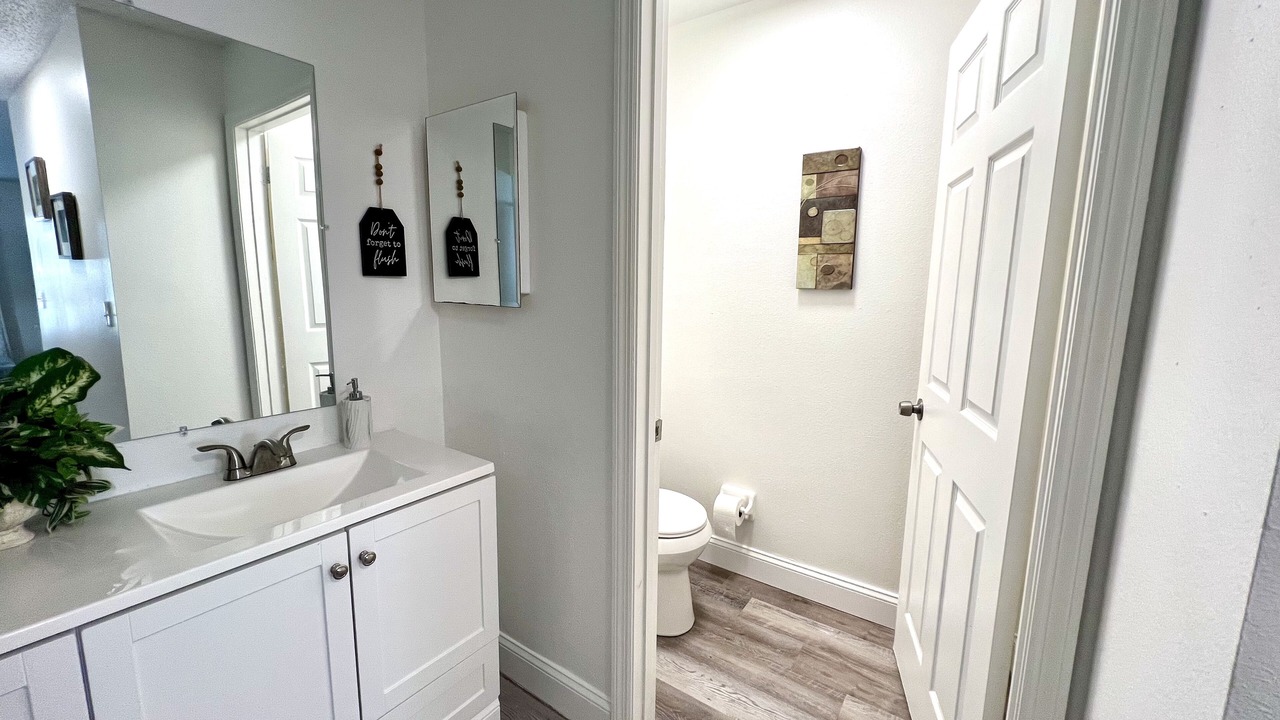 Photo of Bathroom in Buena Ventura Lakes