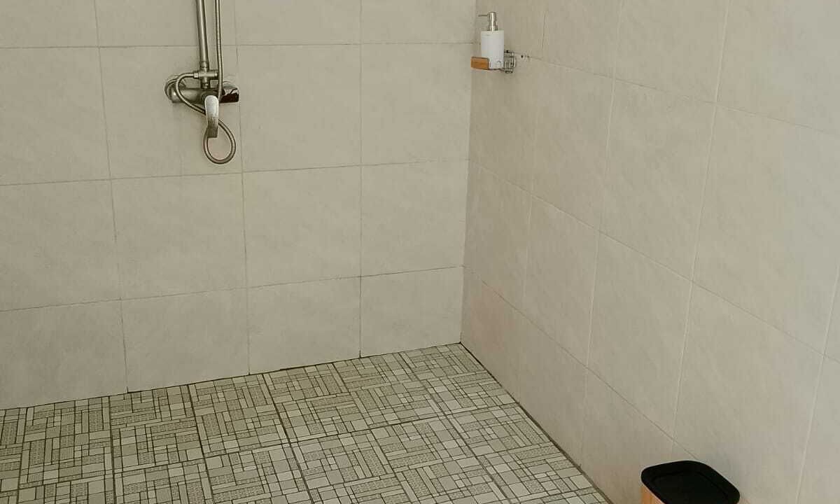 Photo of Bathroom in Kalibukbuk