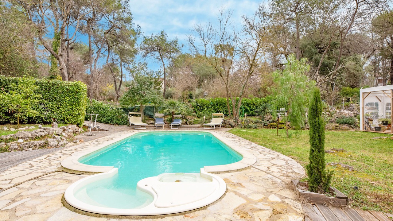 Photo of Outdoor in Roquefort-les-Pins