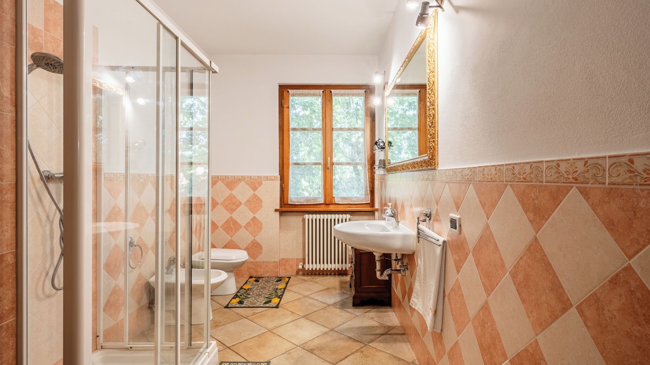 Photo of Bathroom in Altopascio