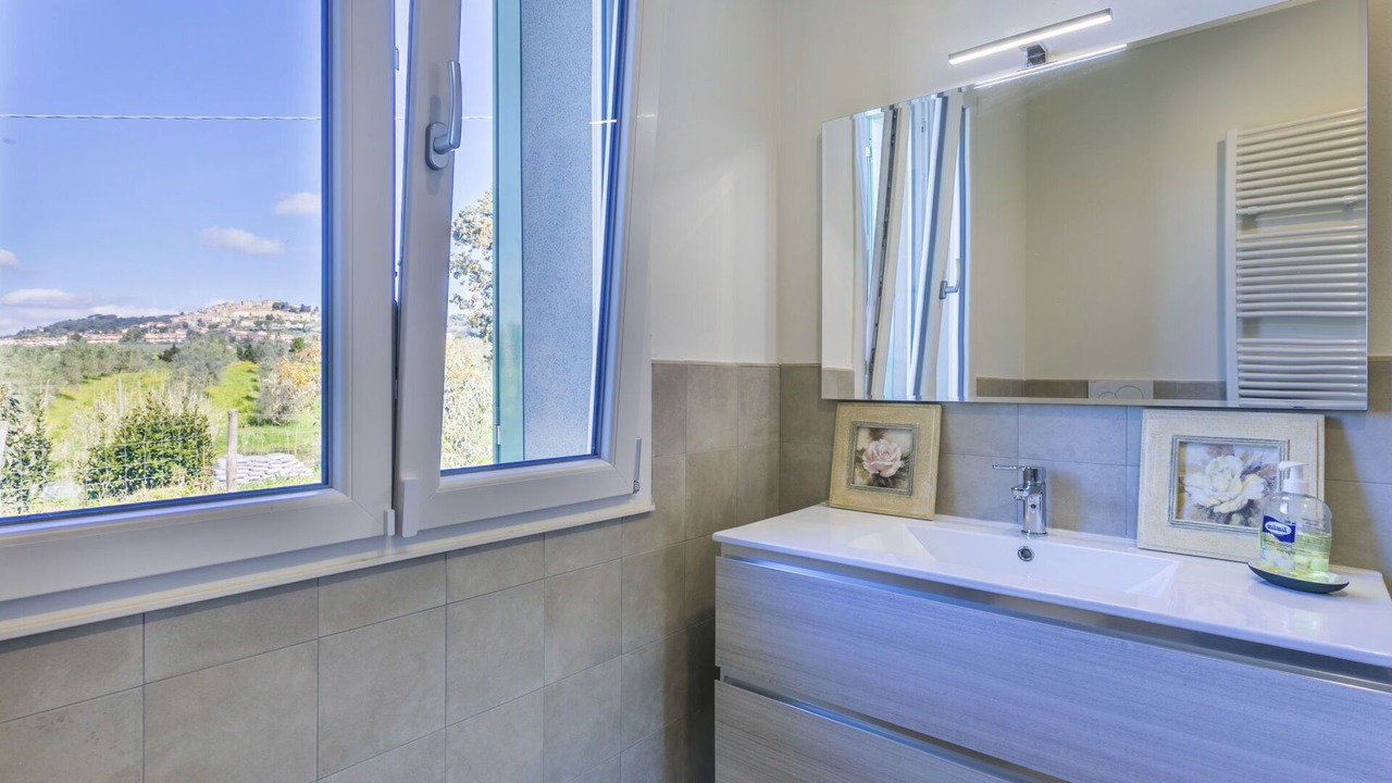 Photo of Bathroom in Casale Marittimo