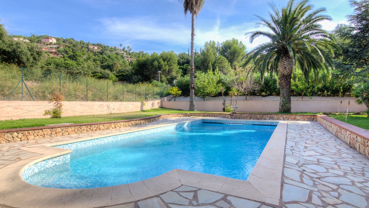Photo of Outdoor in Antheor