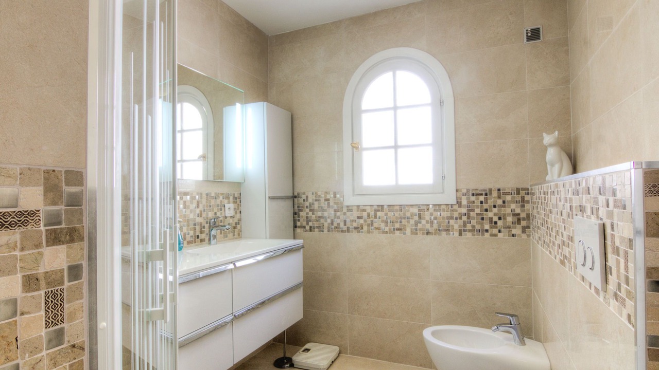 Photo of Bathroom in Antheor