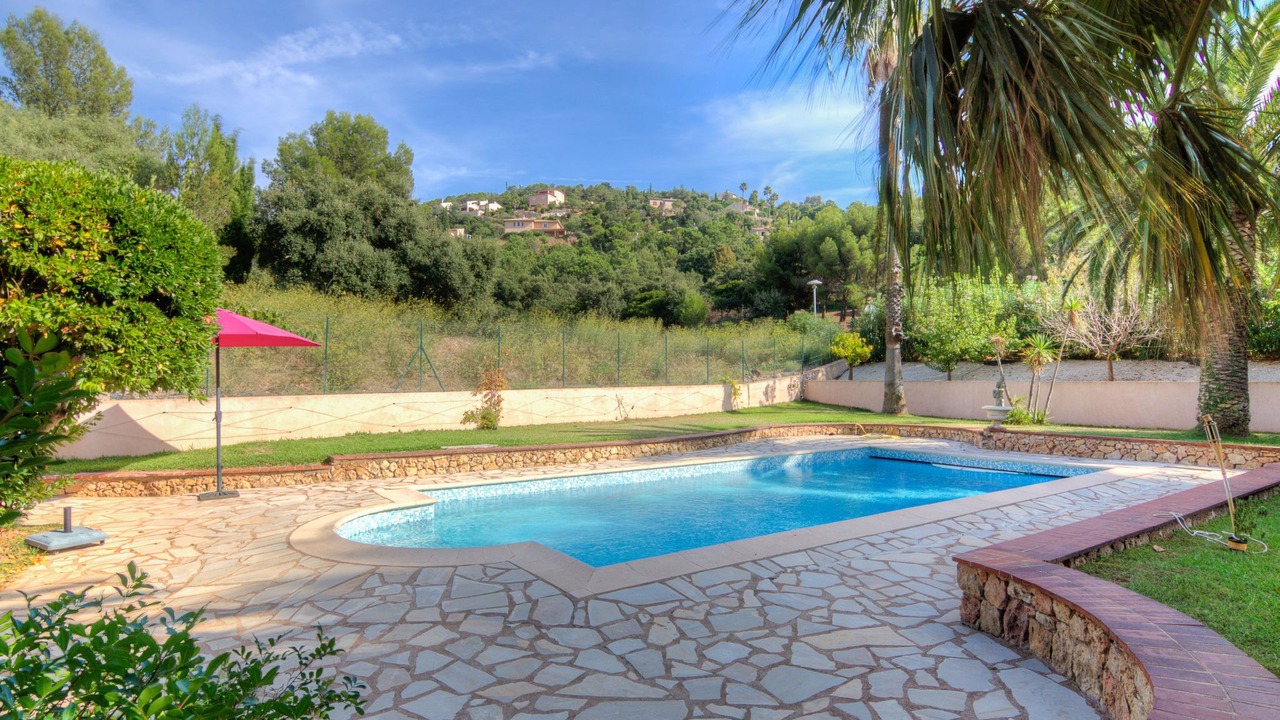 Photo of Outdoor in Antheor