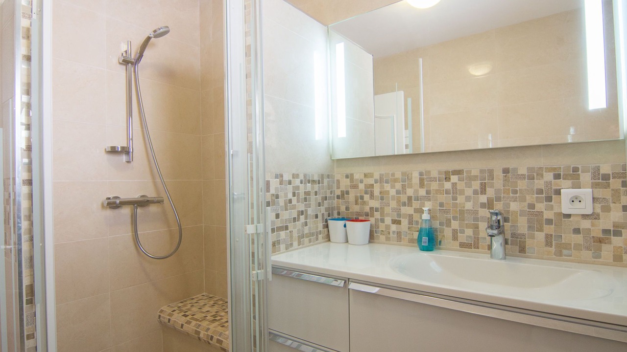 Photo of Bathroom in Antheor