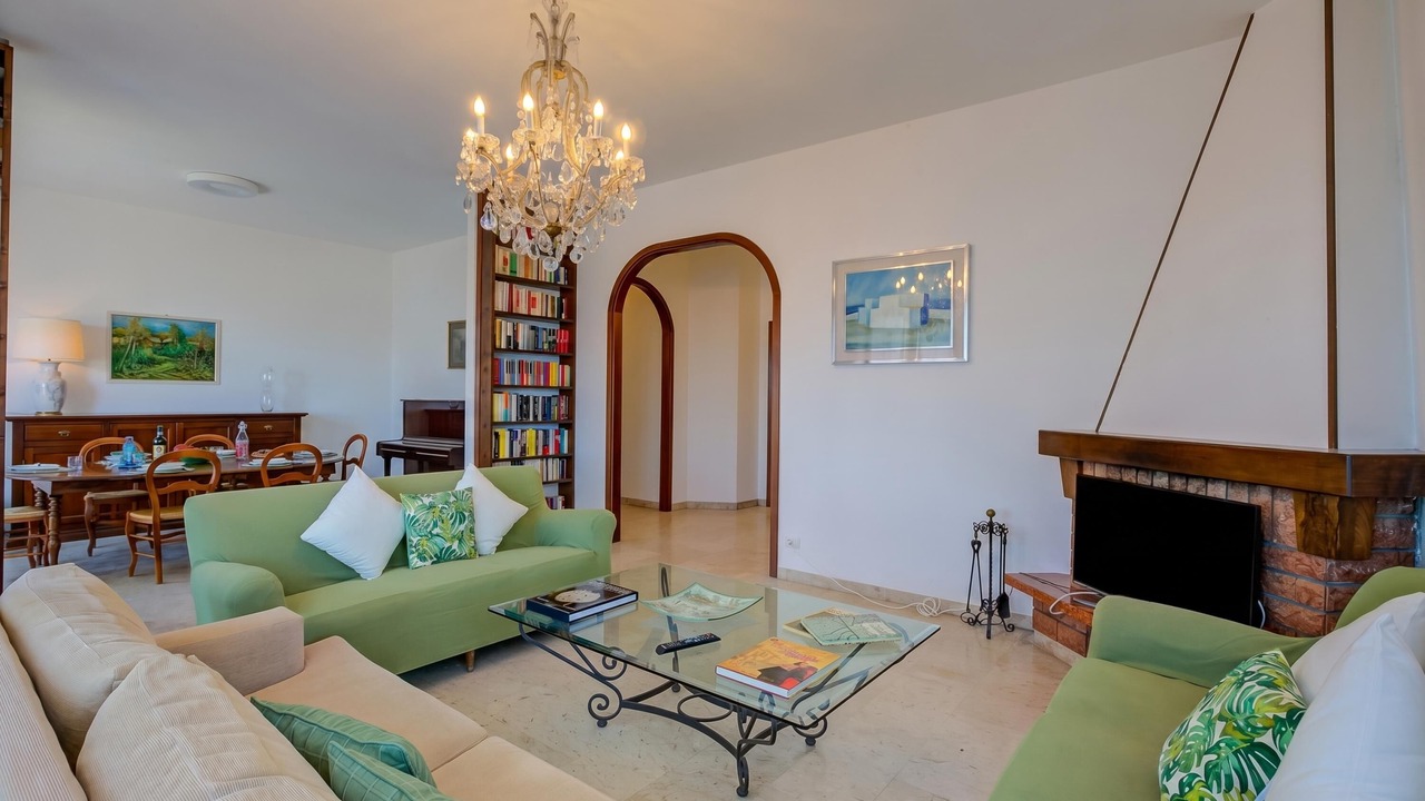 Photo of Bedroom in Belgirate